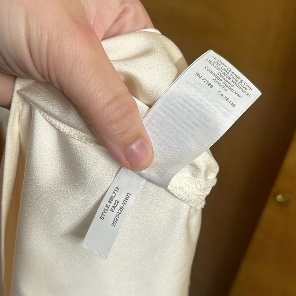 NWT J. Crew Puff Sleeve Satin-Back Crepe Top